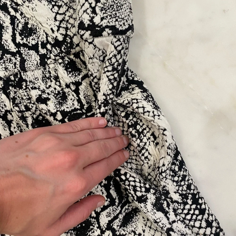 Anthropologie HD in Paris Black & White Reptile Textured Faux Wrap Dress Sz M - Picture 7 of 7